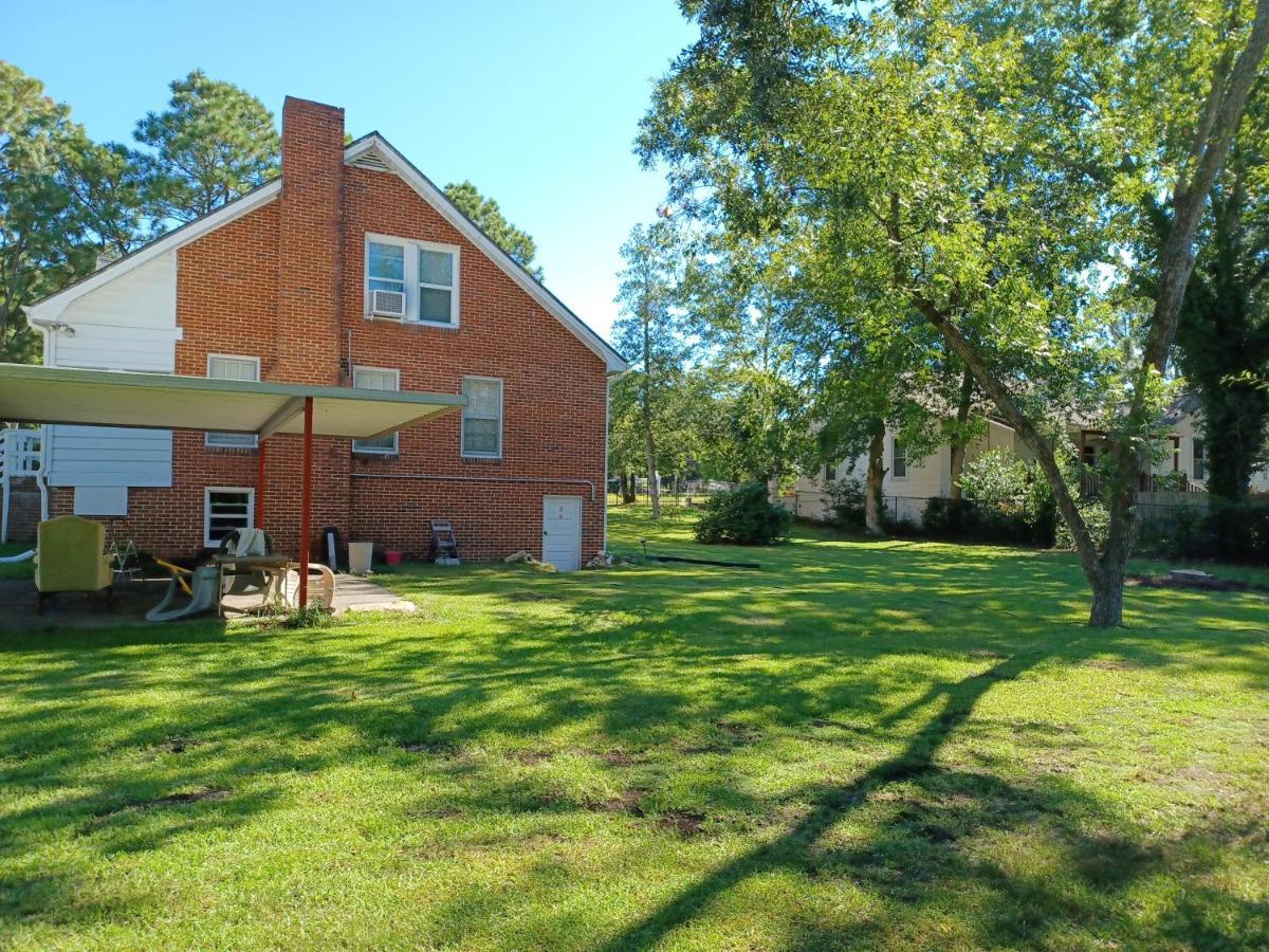Отель Brick House Retreat Hamlet Экстерьер фото