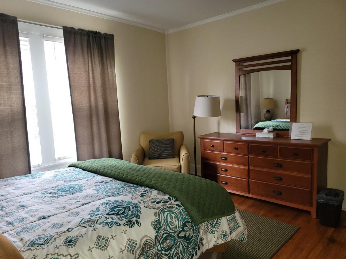 Отель Brick House Retreat Hamlet Экстерьер фото